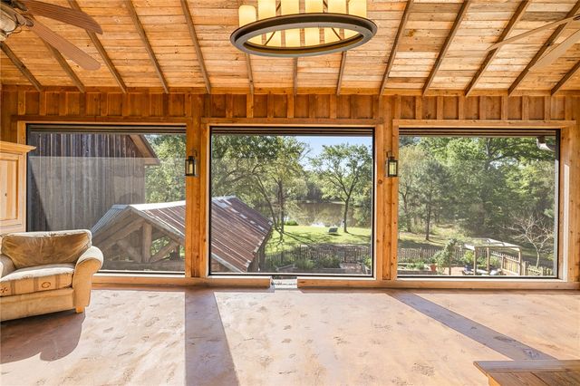 3702 County Road 151, Bedias, TX 77831