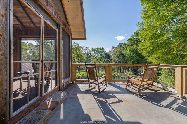 3702 County Road 151, Bedias, TX 77831