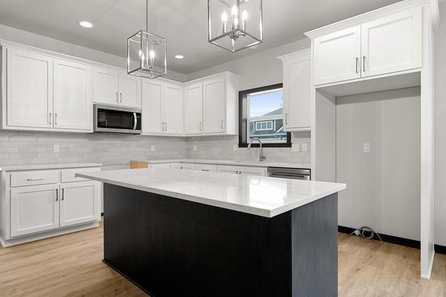 497 PAPERMILL CIRCLE, Kimberly, WI 54136