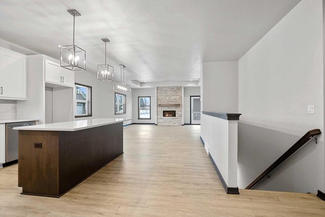 497 PAPERMILL CIRCLE, Kimberly, WI 54136