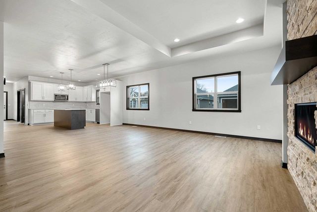 497 PAPERMILL CIRCLE, Kimberly, WI 54136