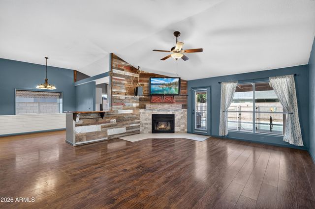 8920 W HATCHER Road, Peoria, AZ 85345