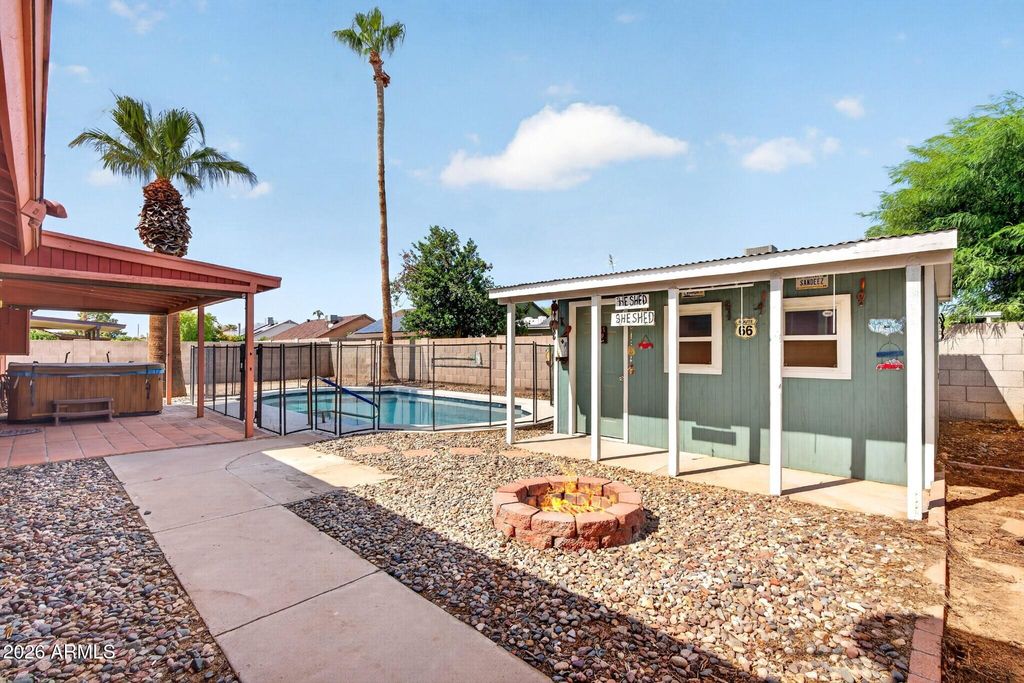 8920 W HATCHER Road, Peoria, AZ 85345 — photo 4