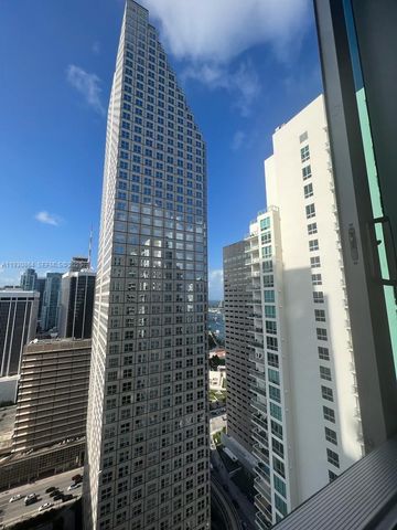 300 S Biscayne Blvd T-3201, Miami, FL 33131