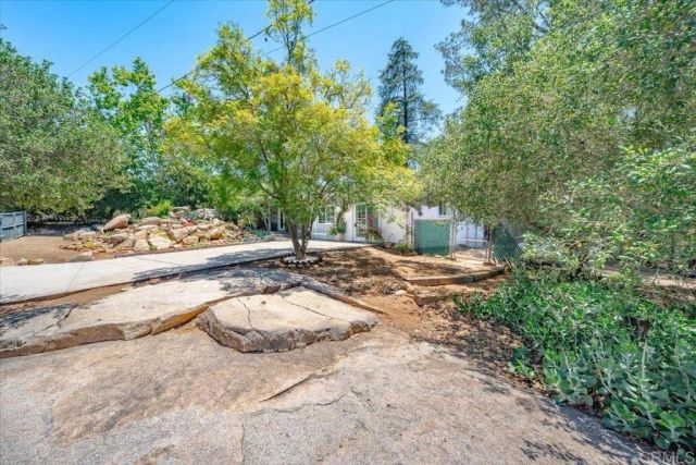 17255 Rockhouse Road, Ramona, CA 92065