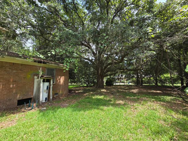 1946 River Road, Johns Island, SC 29455