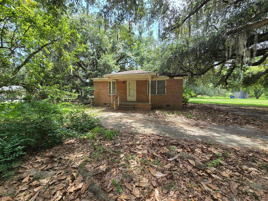 1946 River Road, Johns Island, SC 29455