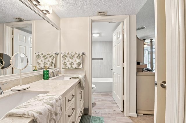 126 WEYBRIDGE Circle B, Royal Palm Beach, FL 33411