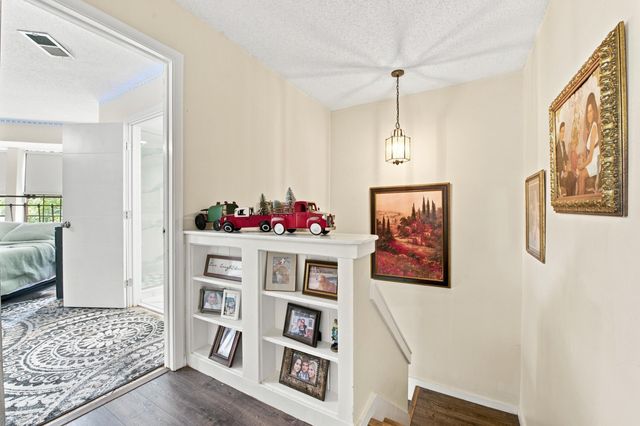 126 WEYBRIDGE Circle B, Royal Palm Beach, FL 33411