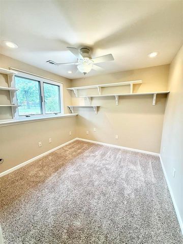 3005 N Stone Lake Dr, Augusta, KS 67010