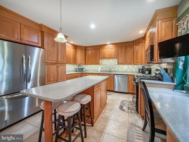735 ROSS DR, Feasterville Trevose, PA 19053