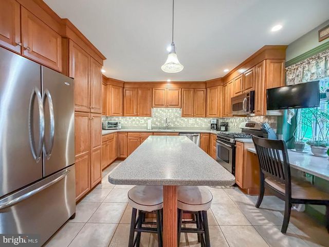 735 ROSS DR, Feasterville Trevose, PA 19053
