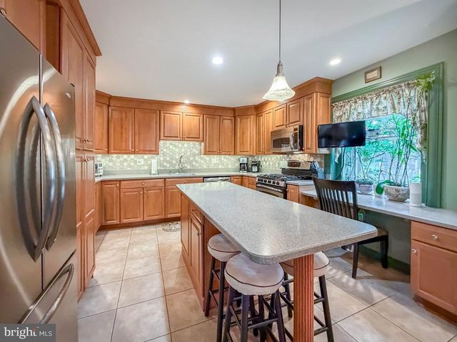 735 ROSS DR, Feasterville Trevose, PA 19053