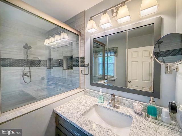 735 ROSS DR, Feasterville Trevose, PA 19053