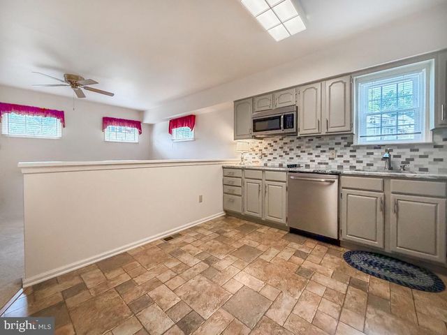 735 ROSS DR, Feasterville Trevose, PA 19053