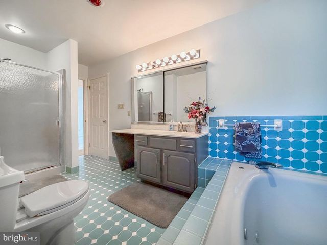 735 ROSS DR, Feasterville Trevose, PA 19053