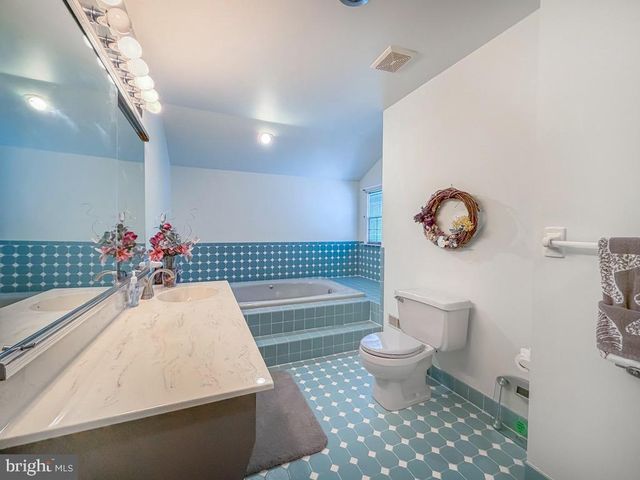 735 ROSS DR, Feasterville Trevose, PA 19053