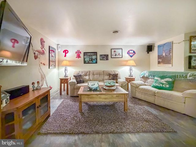 735 ROSS DR, Feasterville Trevose, PA 19053