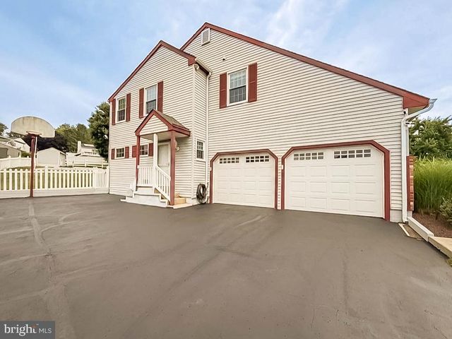 735 ROSS DR, Feasterville Trevose, PA 19053