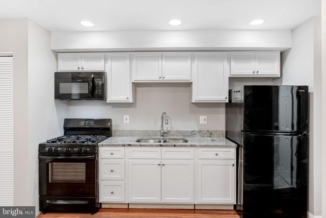 834 19TH ST NE, Washington, DC 20002