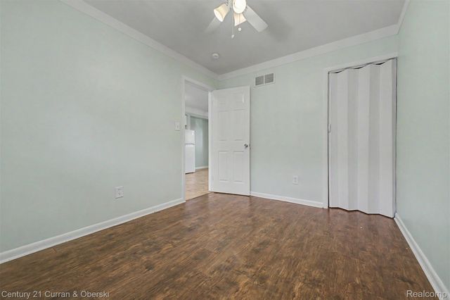 4222 Drouillard Street, Lincoln Park, MI 48146
