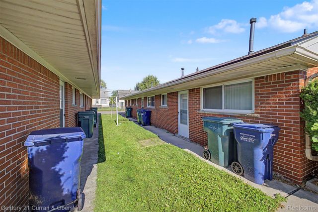 4222 Drouillard Street, Lincoln Park, MI 48146