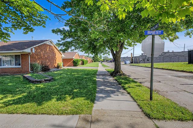 4222 Drouillard Street, Lincoln Park, MI 48146