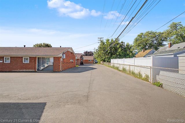 4222 Drouillard Street, Lincoln Park, MI 48146