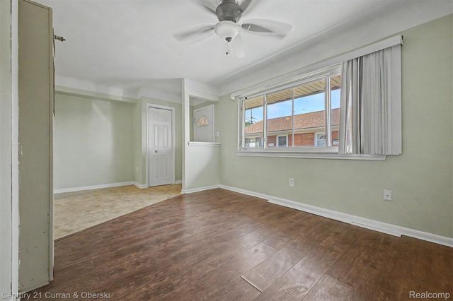 4222 Drouillard Street, Lincoln Park, MI 48146