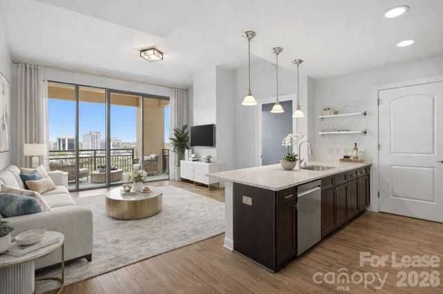 701 Royal Court 911, Charlotte, NC 28202