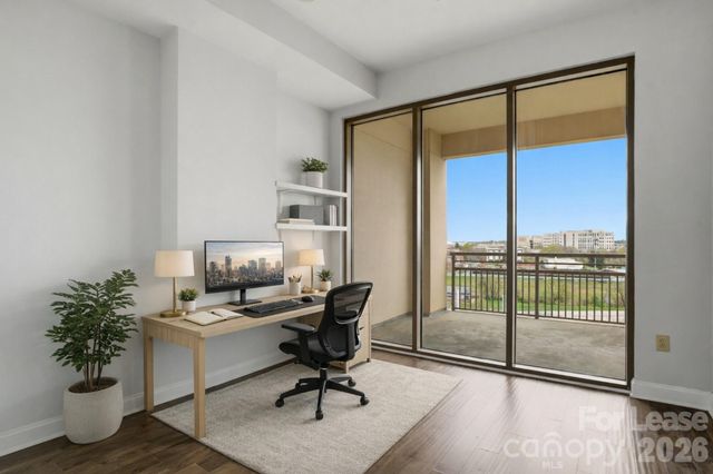 701 Royal Court 911, Charlotte, NC 28202