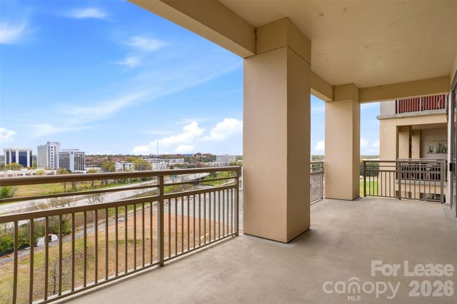 701 Royal Court 911, Charlotte, NC 28202