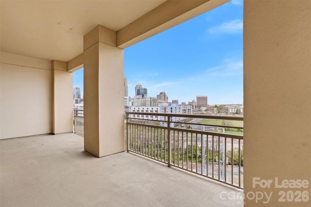 701 Royal Court 911, Charlotte, NC 28202