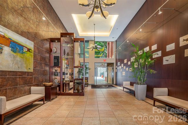 701 Royal Court 911, Charlotte, NC 28202