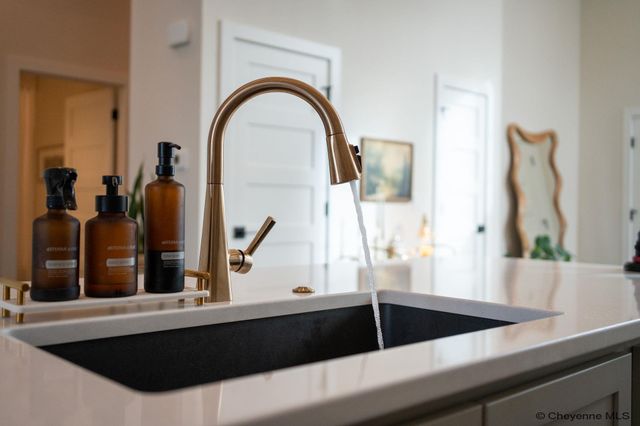 4068 SADDLEBACK LN, Cheyenne, WY 82001