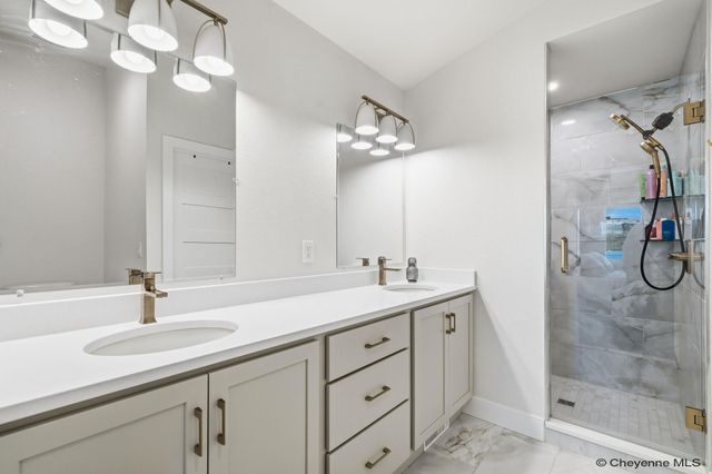 4068 SADDLEBACK LN, Cheyenne, WY 82001