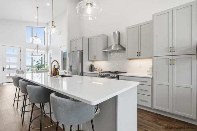 4068 SADDLEBACK LN, Cheyenne, WY 82001