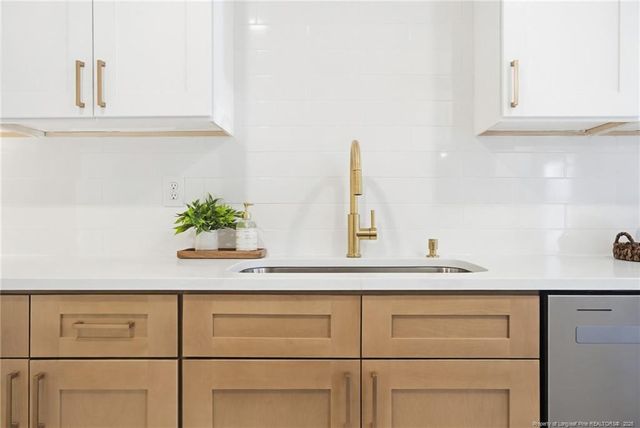 419 Woodberry Circle, Raeford, NC 28376