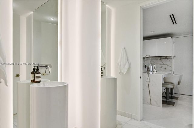 10203 Collins Ave 305, Bal Harbour, FL 33154