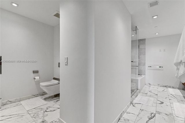 10203 Collins Ave 305, Bal Harbour, FL 33154
