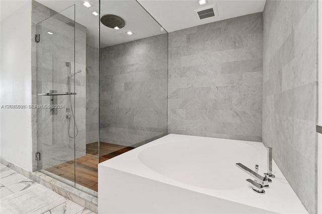 10203 Collins Ave 305, Bal Harbour, FL 33154