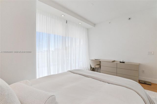 10203 Collins Ave 305, Bal Harbour, FL 33154