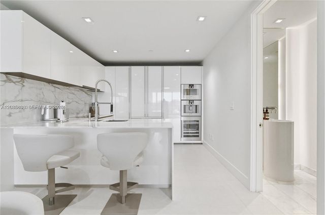10203 Collins Ave 305, Bal Harbour, FL 33154