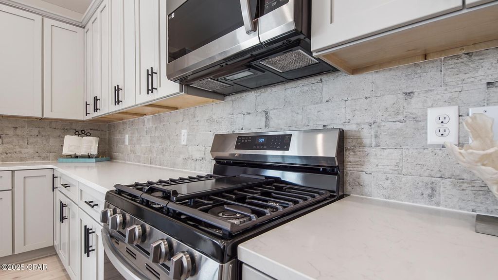 Image 6 of property listing at 962 Crystal Bayou Boulevard, Panama City Beach, FL 32407