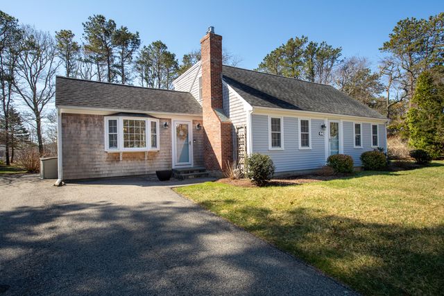 89 Trout Brook Road, Cotuit, MA 02635