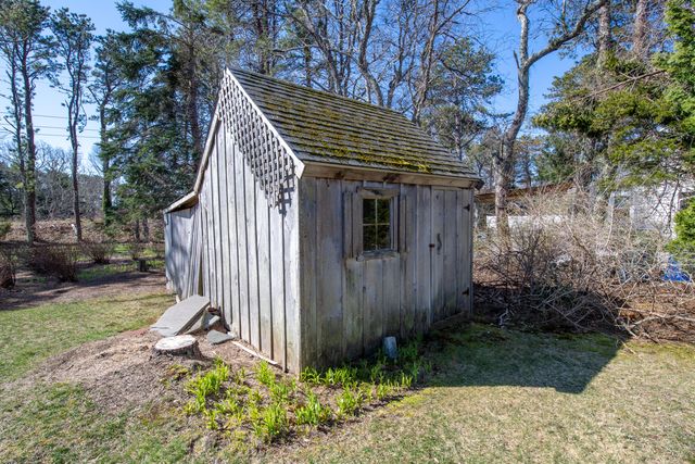 89 Trout Brook Road, Cotuit, MA 02635