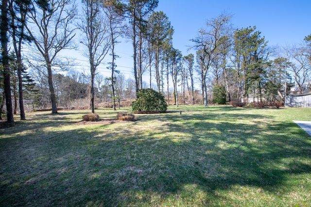 89 Trout Brook Road, Cotuit, MA 02635