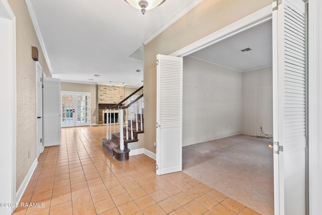 404 Old Settlement Road, Lafayette, LA 70508