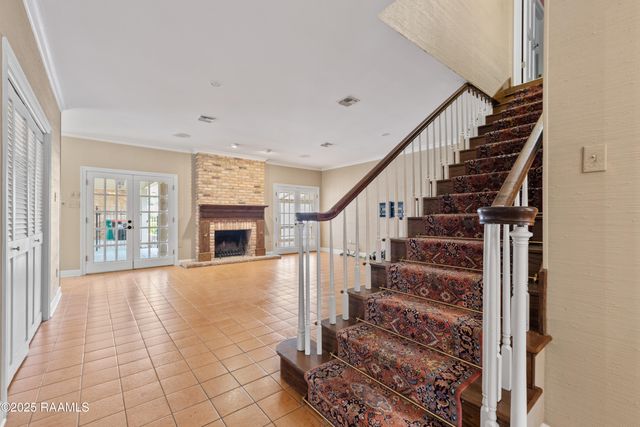 404 Old Settlement Road, Lafayette, LA 70508