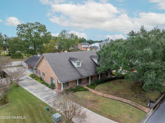 404 Old Settlement Road, Lafayette, LA 70508